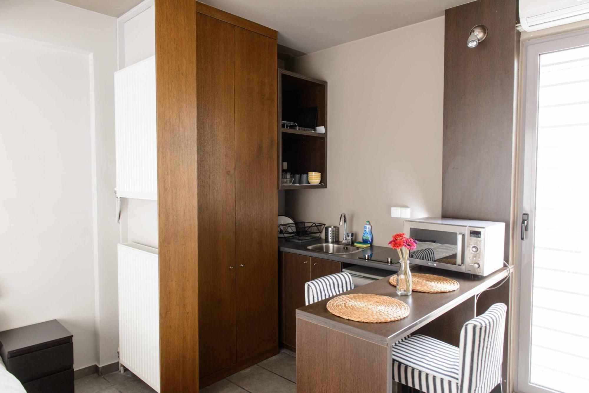 Ferienwohnung Bright Loft With Terrance - Next To Metro Kerameikos Athen Exterior foto